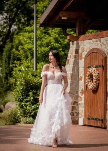 Suknia ślubna Orchidea w plenerze Suknia ślubna Orchidea