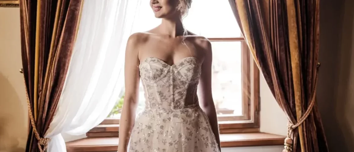 skromna suknia ślubna