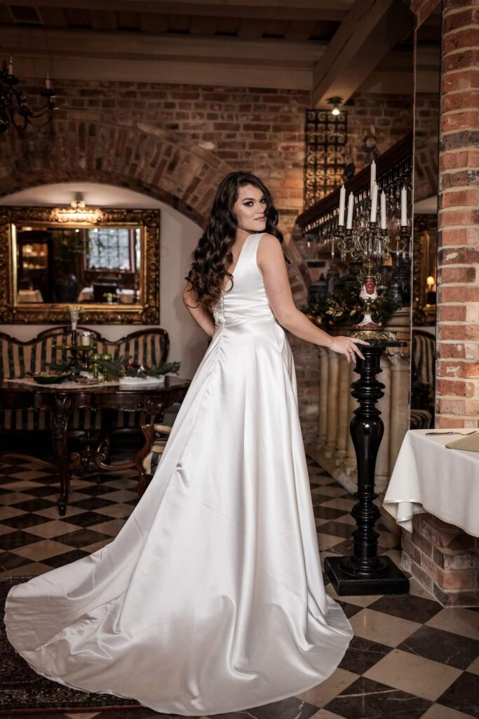 tył klasycznej sukni ślubnej z salonu De Novia Atelier Zielona Góra